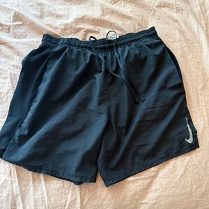 Nike Black Dri-FIT Men's lined running Shorts medium